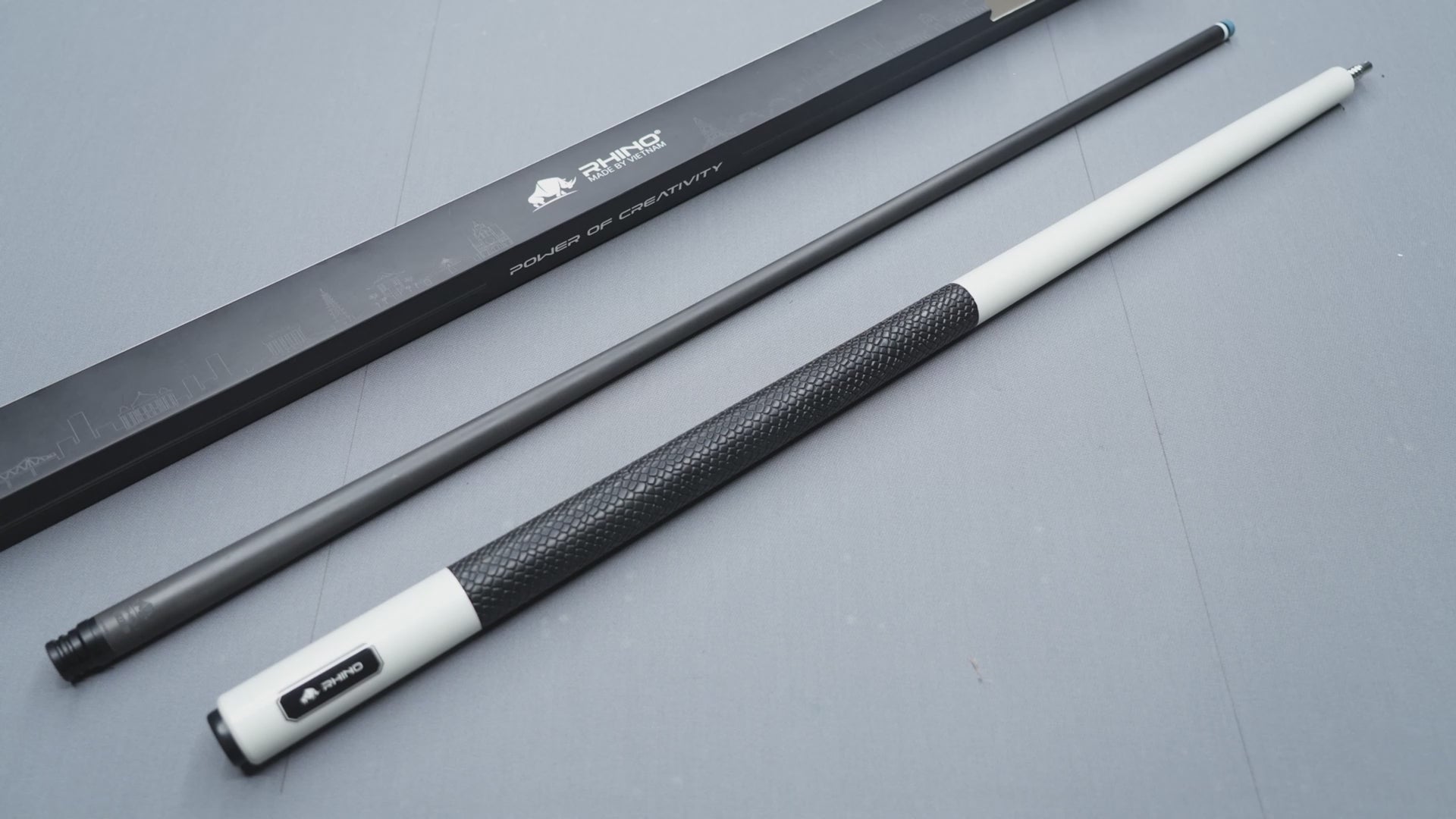 Load video: LUMINAX POOL CUE - WHITE PEARL - SPORT WRAP
