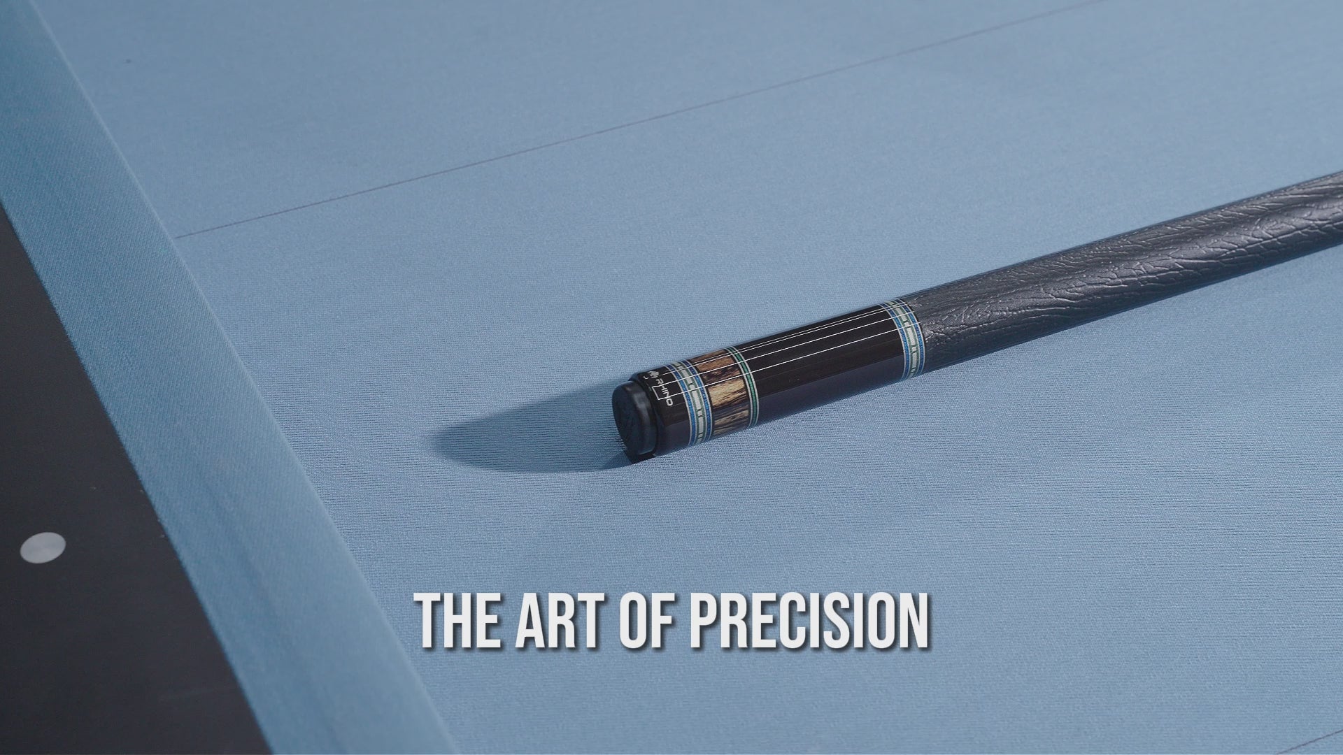 Load video: RHINO MUST POOL CUE - VERDE MULTIVENEER