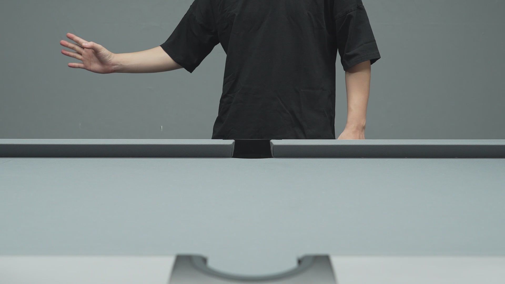 Load video: EVO ROYALE POOL CUE - GARNET CREST